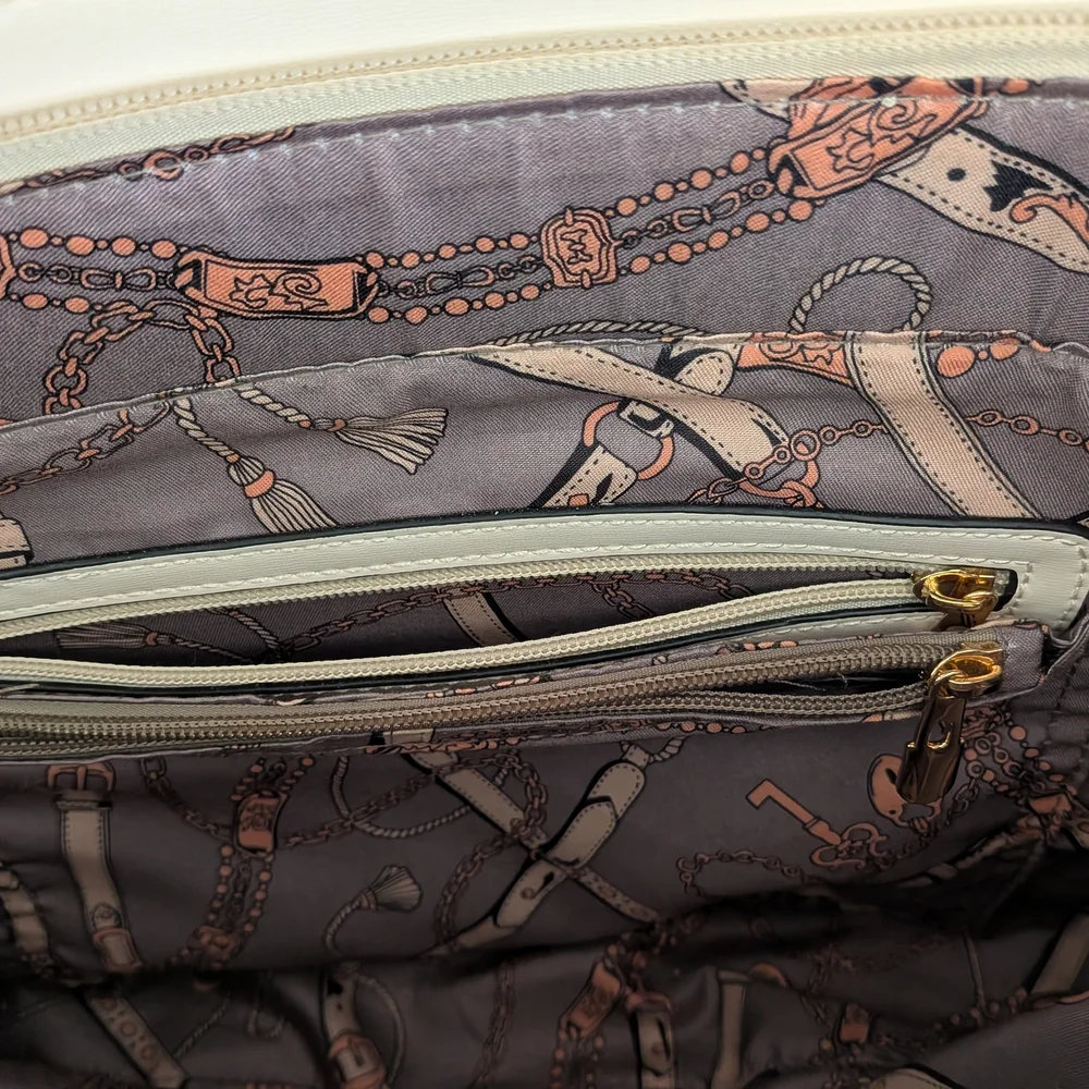 Women's Cream HandBag with Black Trim and Chain Print Linin